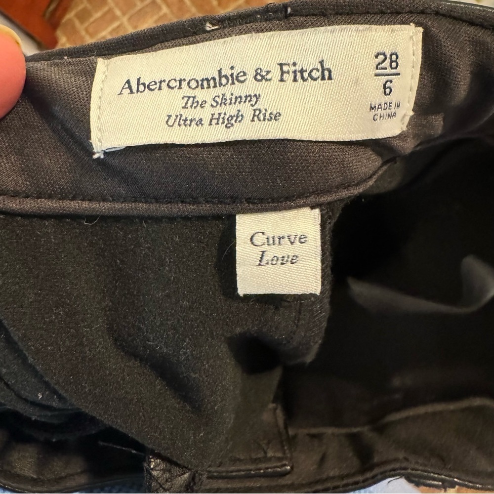 Abercrombie & Fitch curve love Faux Leather Split Hem Pants Size 6 / 28 - Picture 11 of 12